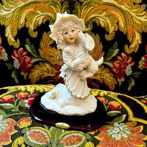 Giuseppe Armani, porcelain statue, Lesley